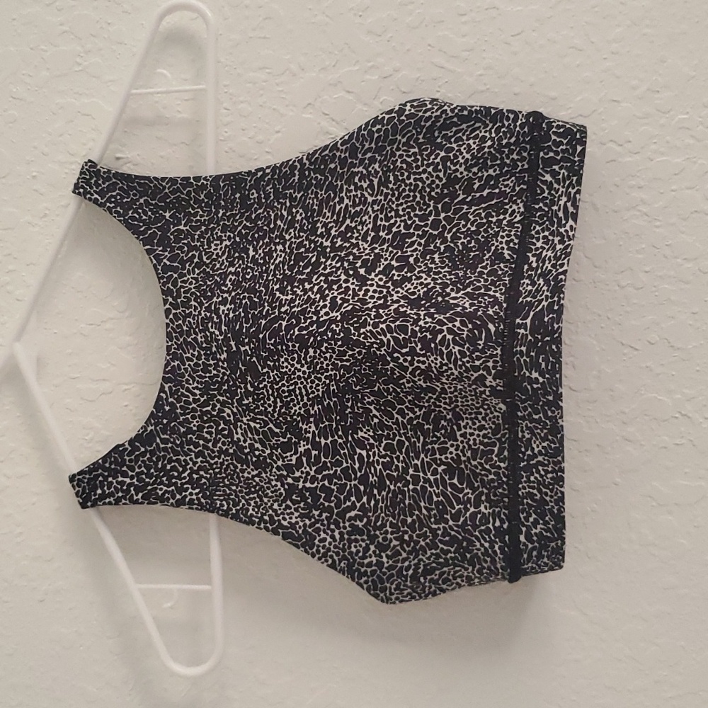 Lululemon energy high neck bra size 6
